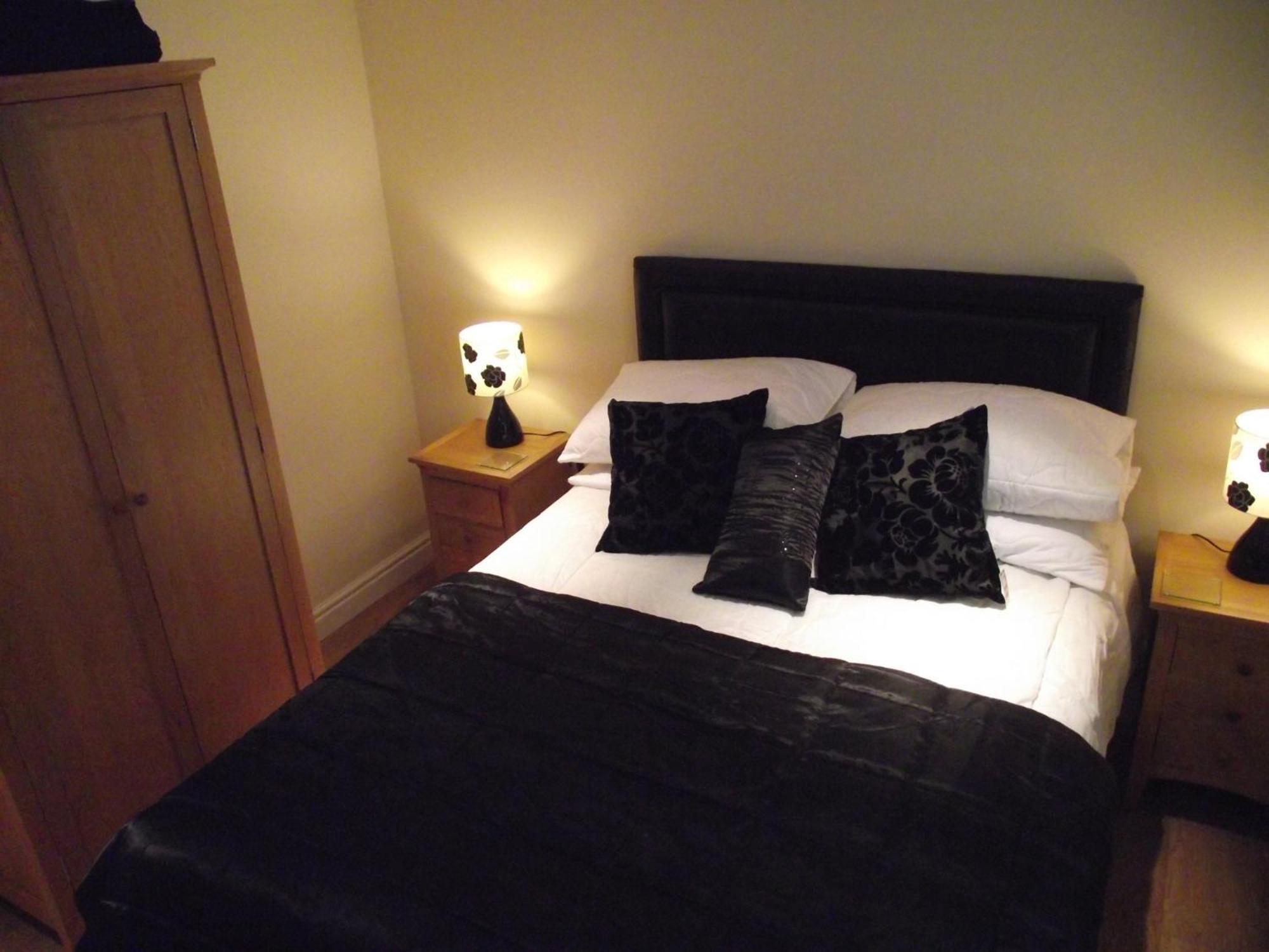 Carpenters Cottages Llanishen Екстер'єр фото
